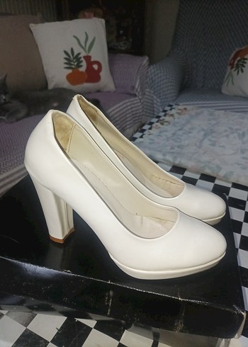 Krem Gelin Ayakkabı - Görsel 2