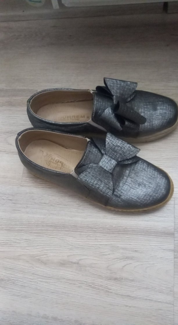 Kurdele Detaylı Gri Kız Çocuk Babet - Görsel 2