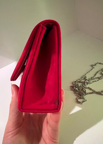 Zincir Detaylı Kırmızı Kadın Portföy Çanta - Görsel 4