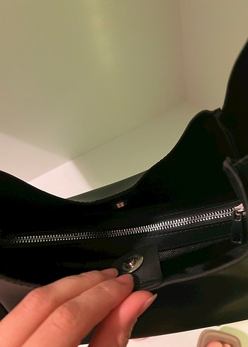 Siyah Deri Kadın Çanta - Görsel 4