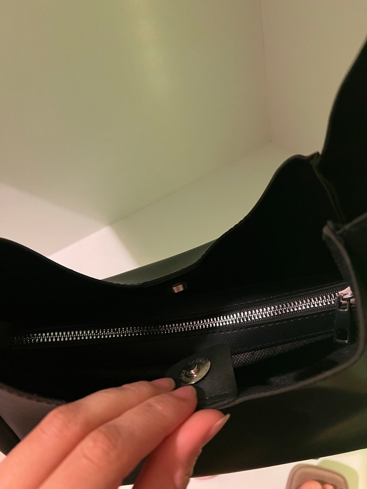 Siyah Deri Kadın Çanta - Görsel 4