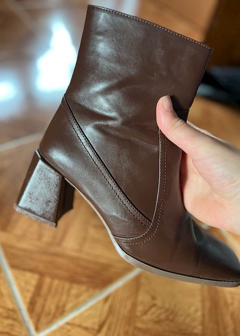 Kahverengi Deri  Kadın Bot - Görsel 2