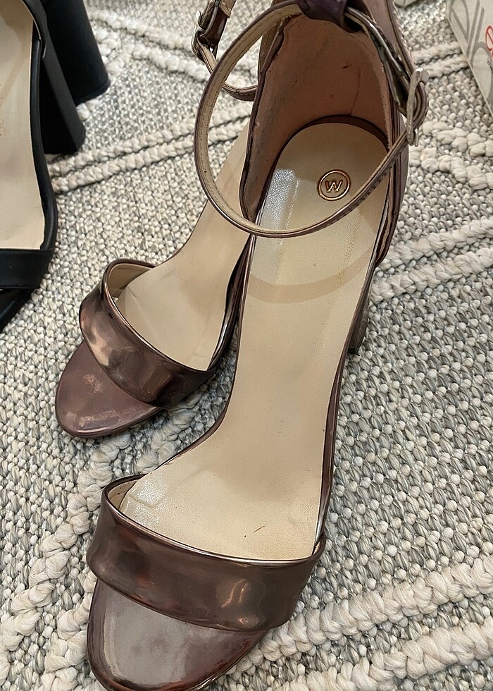 Bronz bant topuklu ayakkabı - Görsel 2