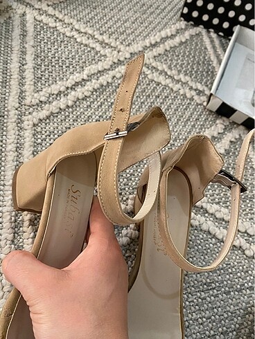 Kısa kalın topuk ayakkabı - Görsel 6