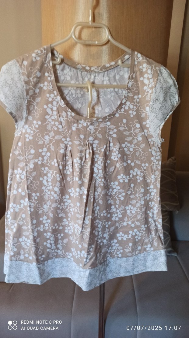 Bej rengi beyaz desenli bluz - Görsel 2