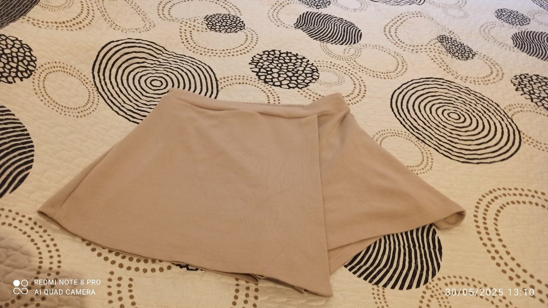 Bej rengi şort etek - Görsel 2