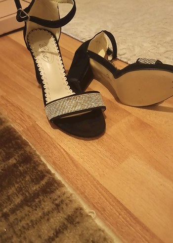 Diger Siyah Parlak Topuklu Kadın Ayakkabı - Görsel 2