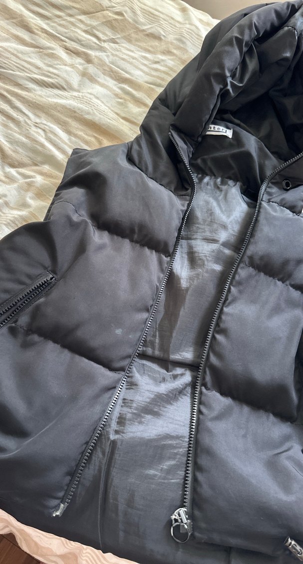 Fermuarlı Siyah Kapüşonlu Kadın Yelek - Görsel 2