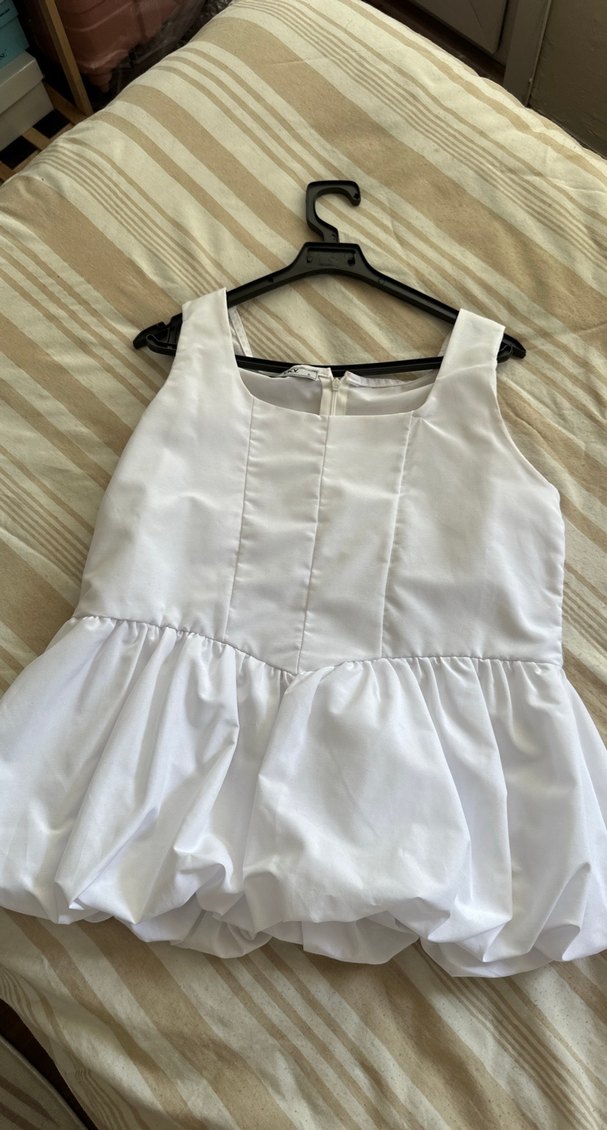 Beyaz Kolsuz Fırfırlı Mini Bluz - Görsel 2