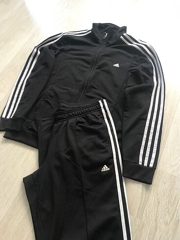 Adidas eşofman takımı( orjinal)