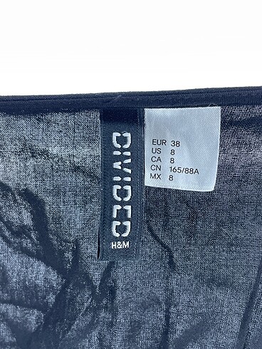 38 Beden siyah Renk H&M Günlük Elbise %70 İndirimli.