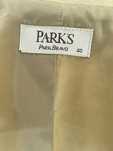 40 Beden çeşitli Renk Park Bravo Trenchcoat %70 İndirimli.