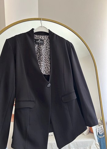 Düğmeli Siyah Kadın Blazer Ceket