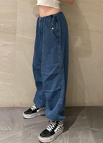 Urban Outfitters Mavi Tactical Gabardin Kumaş Pantolon