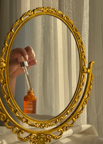 Vitamin C İçeren Kadınlar İçin Anti-Aging Serum - Görsel 2