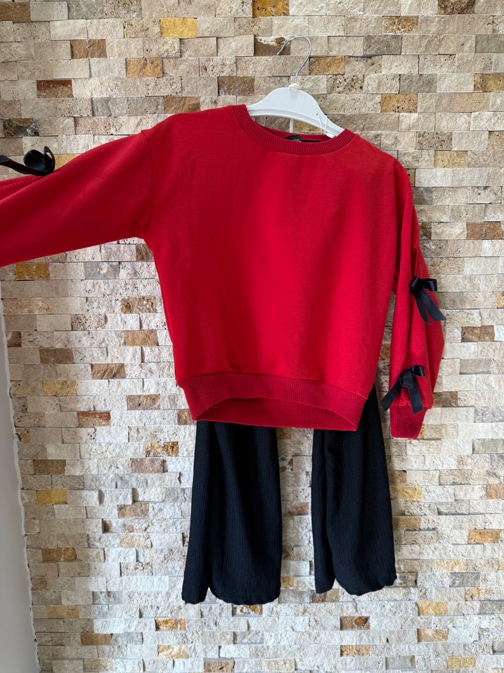 Kızlar için Kırmızı Rahat takım - Görsel 3