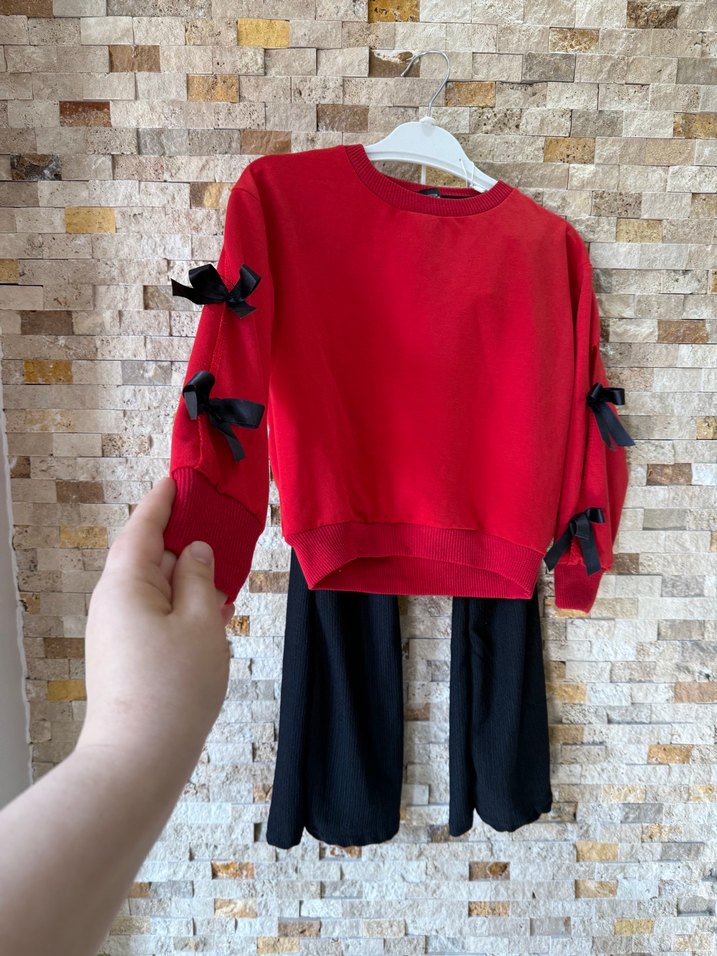 Kızlar için Kırmızı Rahat takım - Görsel 2