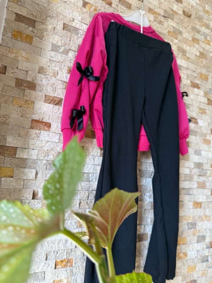 Kızlar için ikili takım pembe kırmızı renk mevcut - Görsel 2