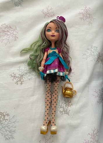 Ever After High Madeline Oyuncak Bebek 