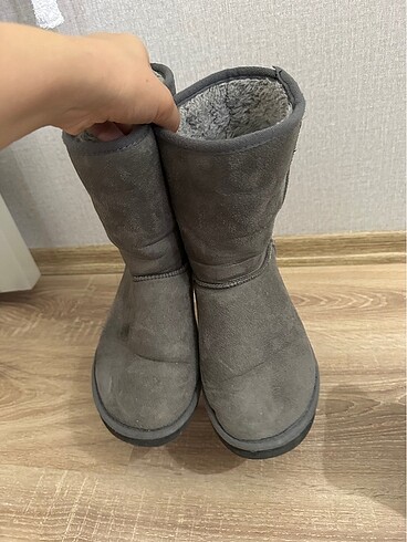 Ugg Ugg gri çizme
