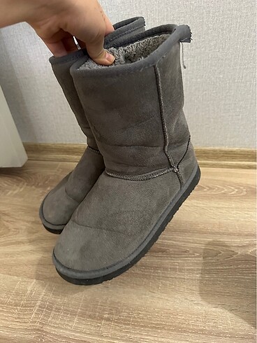 38 Beden Ugg gri çizme