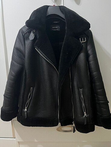 Deri mont stradivarius