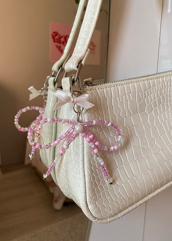 Bershka Fiyonk çanta süsü