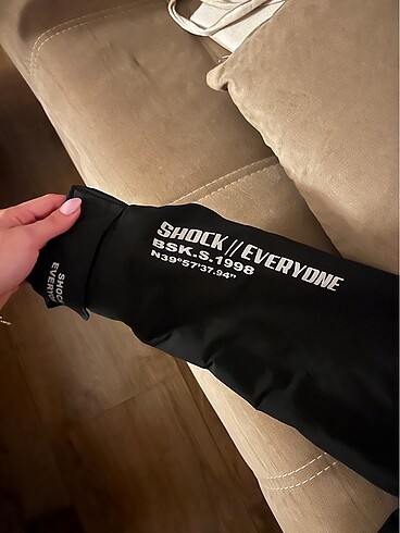 Bershka Reflektörlü mont