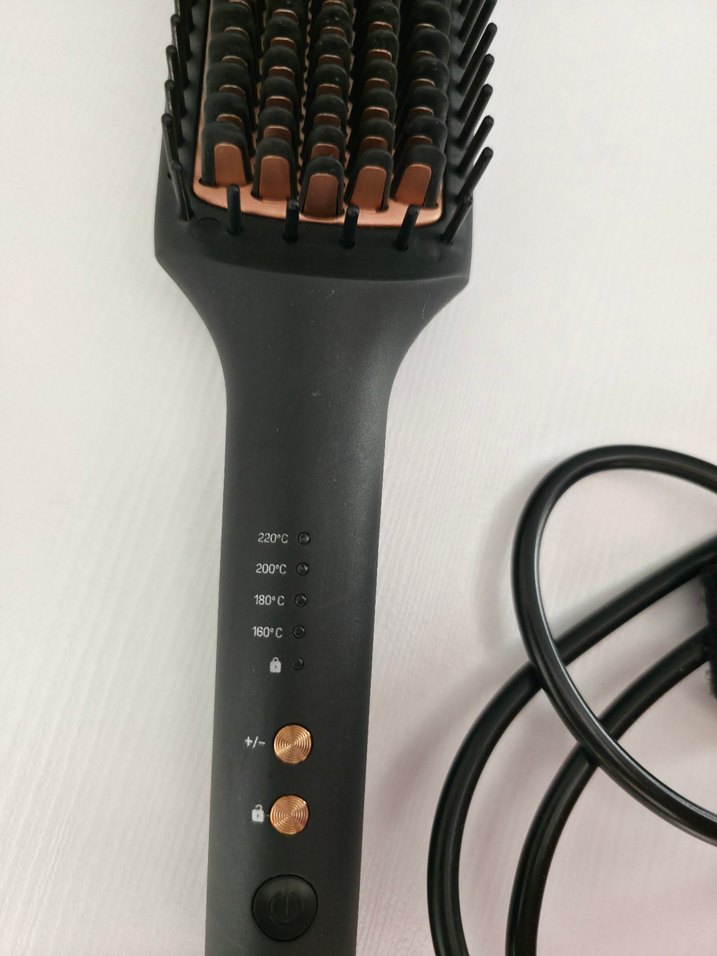 Siyah Saç Düzleştirici Tarak - Görsel 5