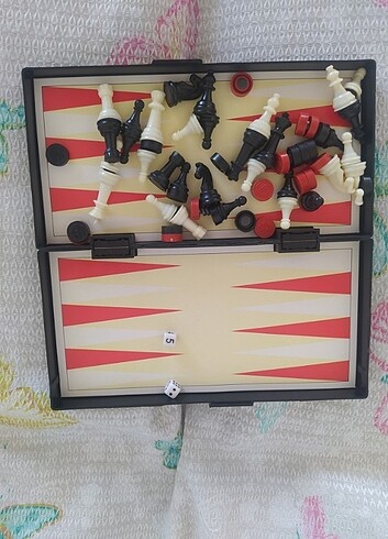  Beden Mini magnetli satranç seti