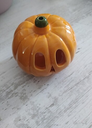El yapımı Halloween mumluk