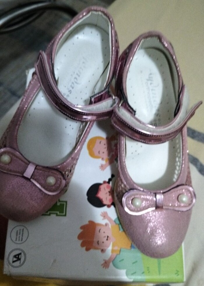 Kız çocuğu hafif dolgulu topuk - Görsel 4