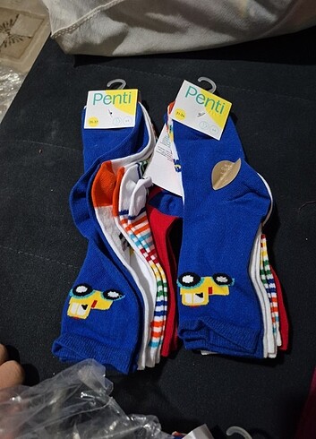 37 Beden 4 lü erkek cocuk soket numaraları 31 34 ve 35 37 mecut