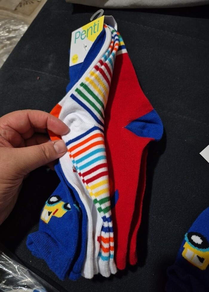 4 lü erkek cocuk soket numaraları 31 34 ve 35 37 mecut - Görsel 2