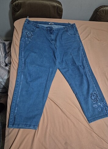 Taşlı kot pantolon - Görsel 4