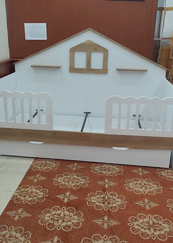 Beden Beyaz Ahşap çocuk yatağı