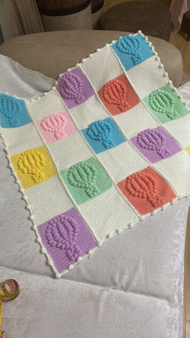 Pastel Renkli Örgü Çocuk Battaniyesi - Görsel 2