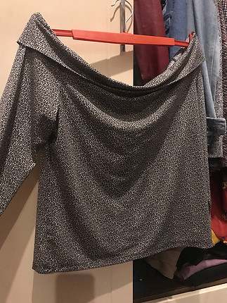 Desenli likralı bluz H&M den aldım bir kez giydim XL beden 