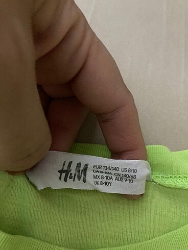 10 Yaş Beden HM marka tişört