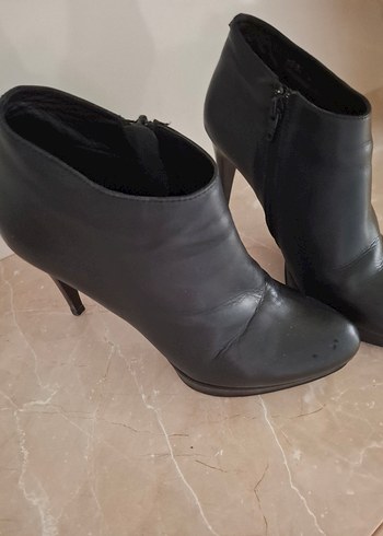 Siyah Deri Stiletto Topuklu Kadın Bot