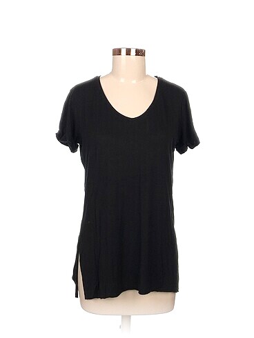 Diğer T-shirt %70 İndirimli.