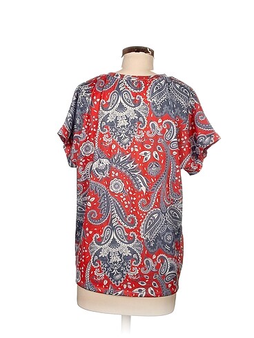 universal Beden Diğer T-shirt %70 İndirimli.