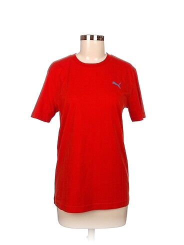 Puma T-shirt %70 İndirimli.