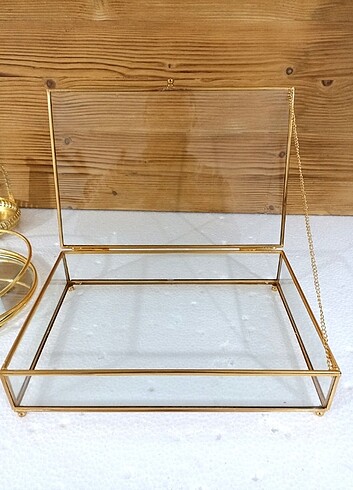 Altın renk kapaklı cam kutu 30 x20 cm 