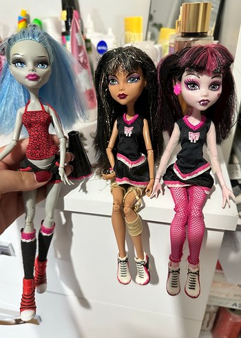 Monster high PONPON TEAM
