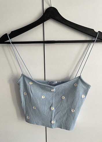 Stradivarius papatyalı mavi crop