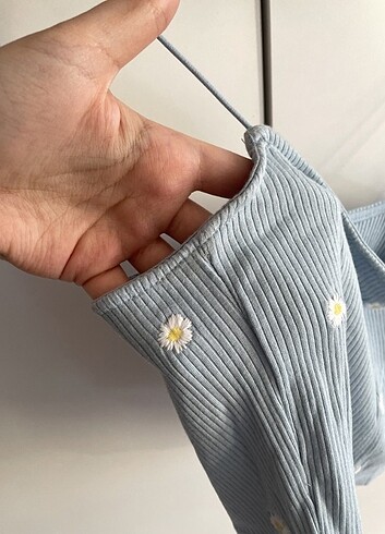 s Beden mavi Renk Stradivarius papatyalı mavi crop