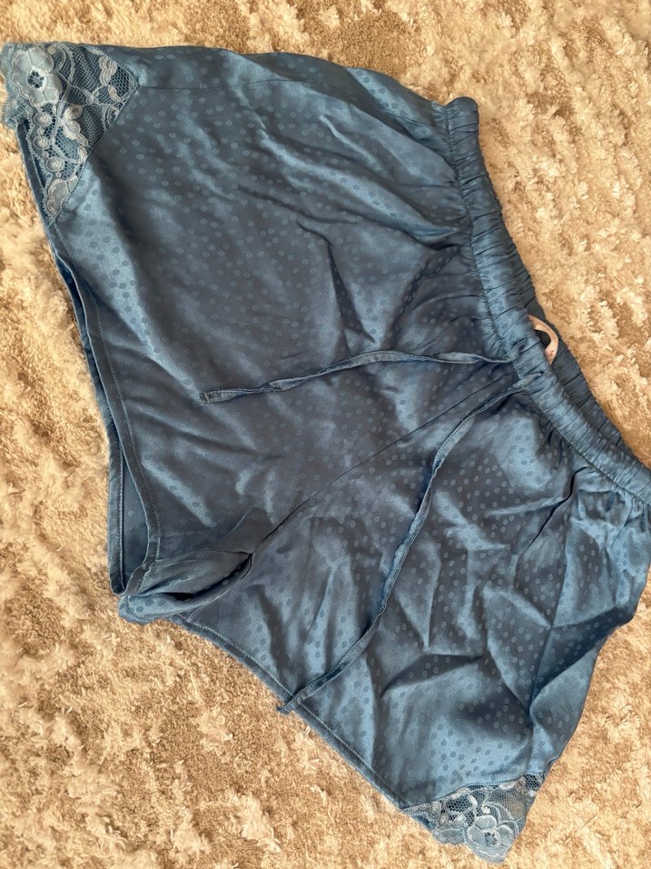 Dantel Detaylı Kadın Şort - Görsel 2