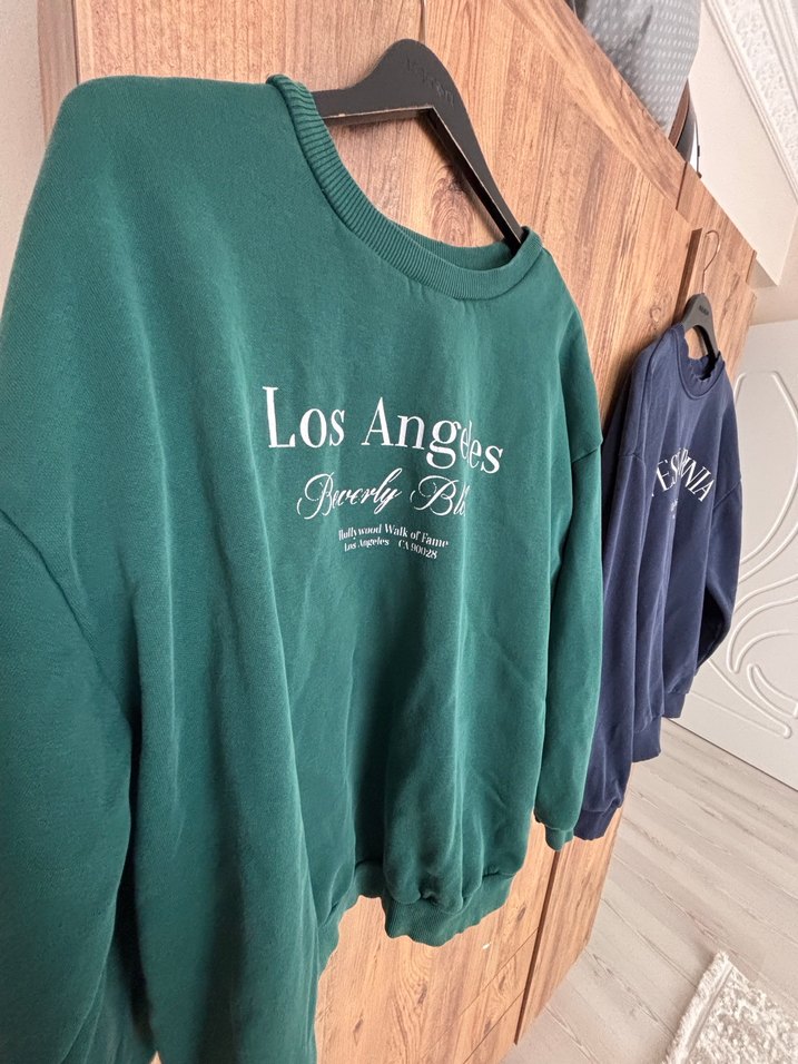 İki adet sweatshirt - Görsel 2