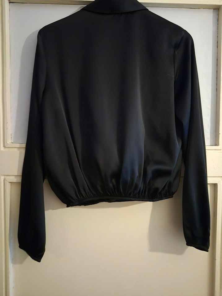 Kinzi Siyah V Yakalı Kadın sentetik  İpekli Bluz - Görsel 2